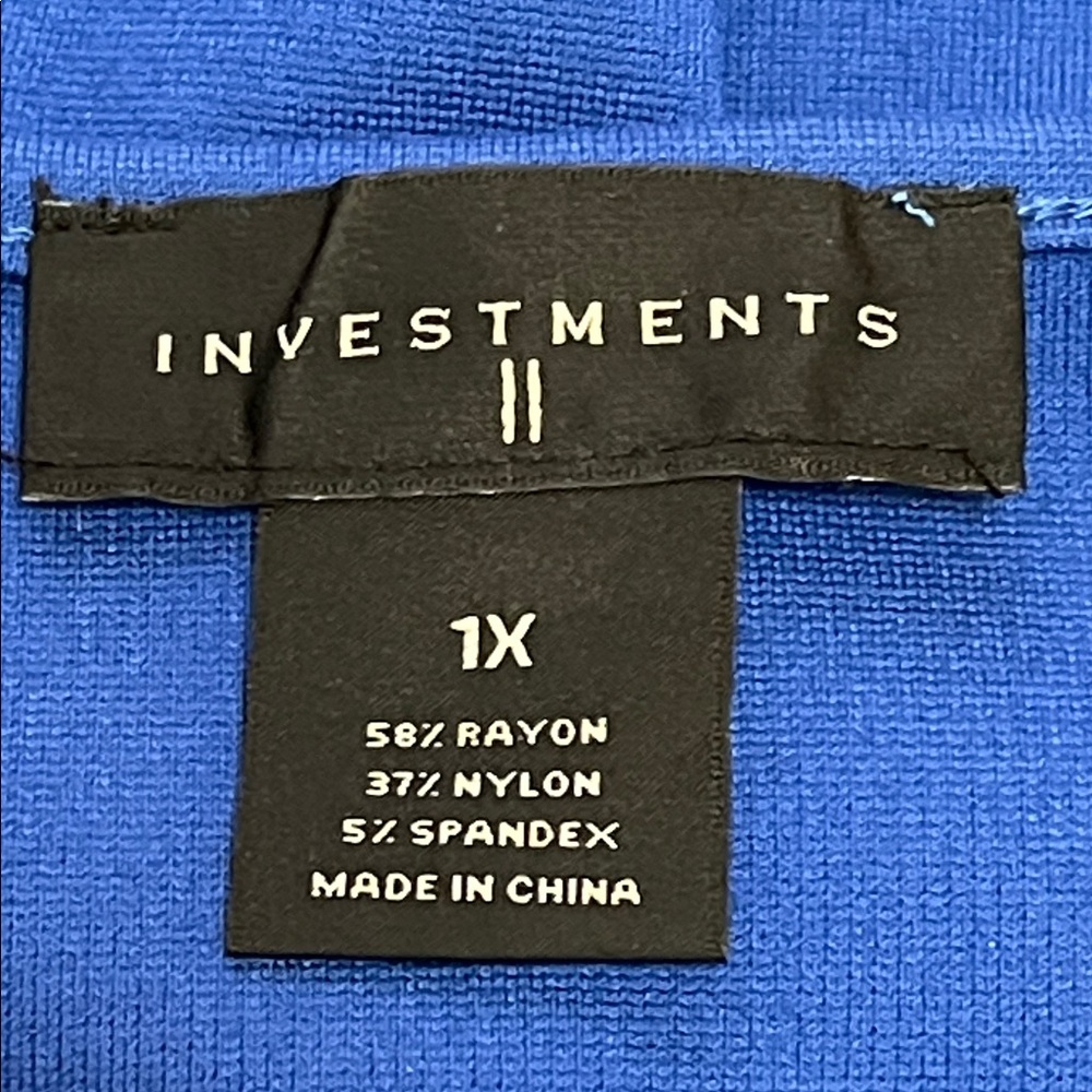 Investments Blue Women's Top with Black Accents Size 1 X - Picture 6 of 7
